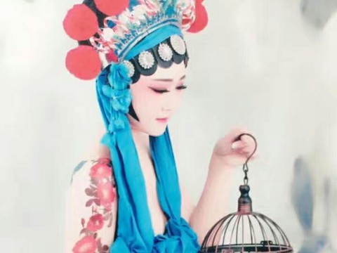 珊-gg.海报
