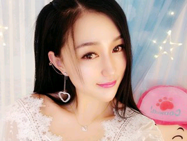 楠楠8t主播照片
