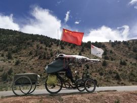 超娃黔西南万峰湖主播照片