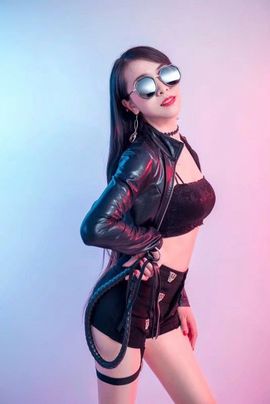 模特ღ丝丝つ女王主播照片