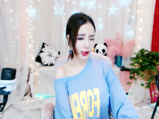 ︶皇朝❁︶✨春的主播照片