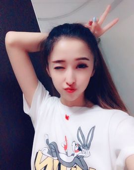 笑笑（爱是回忆美好）主播照片