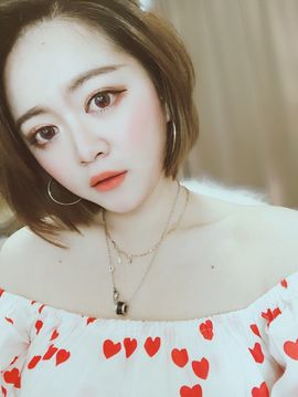 青儿❤️唱歌的傻瓜主播照片