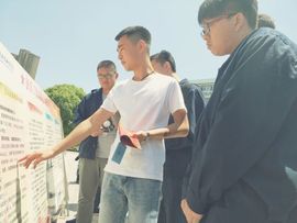 高小峰00主播照片