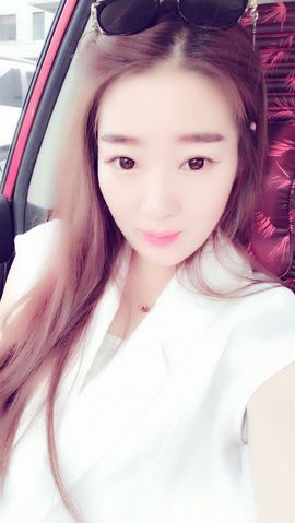 亲爱的大美‘主播照片