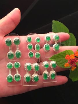 热巴翡翠：小米主播照片