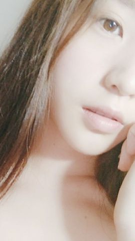请收索18500房间主播照片