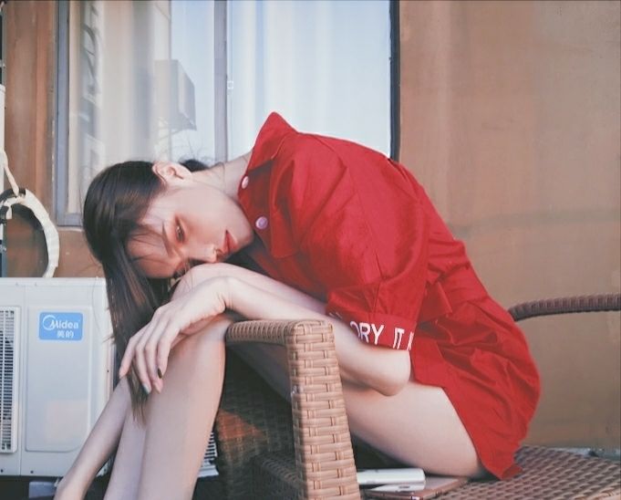侑侑就当风没来过的主播照片