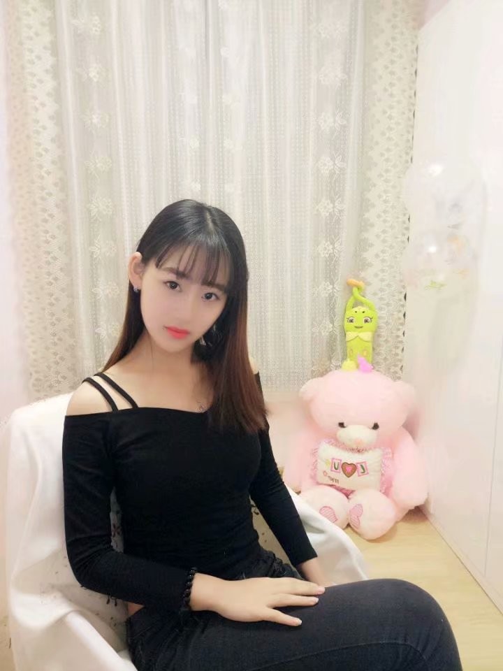 ❥❥.伊依依的主播照片