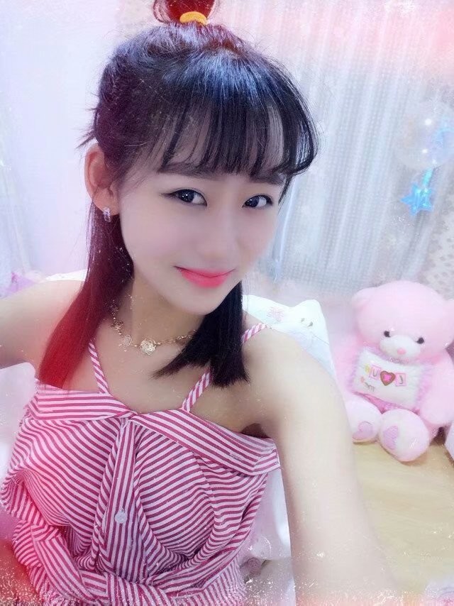 ❥❥.伊依依的主播照片