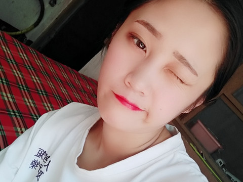 黑暗玲海报