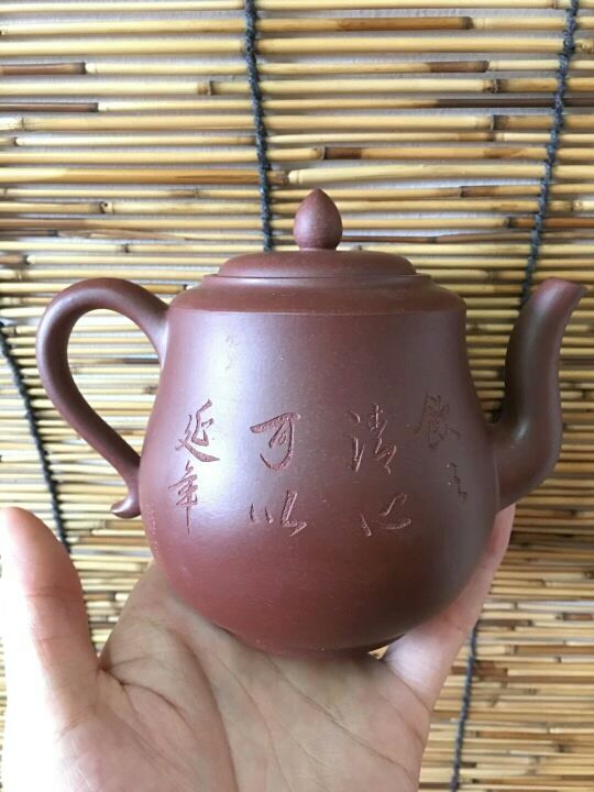 凤姐做紫砂壶自产自销的主播照片