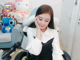 爱心子弹主播照片