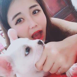 跑调嘉💟主播照片