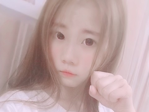 许七暖呀海报