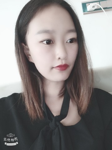 Lilyf1的主播照片