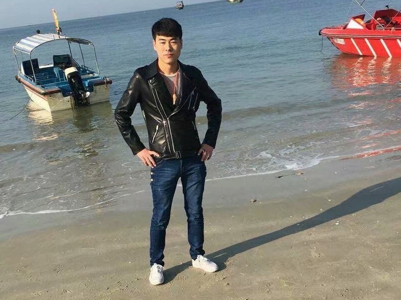 往后只做自己的主播海报