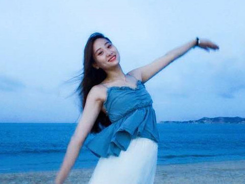💋若颜海报
