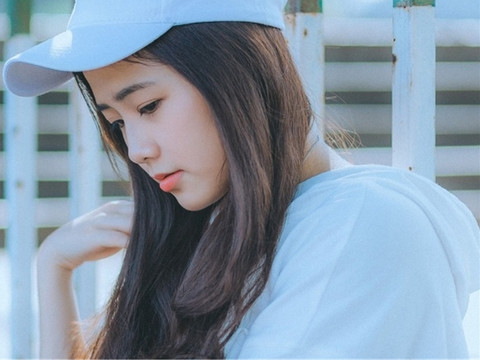 宝儿感恩陪伴海报