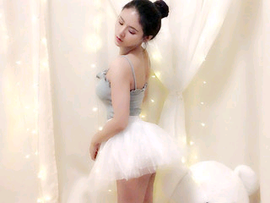 狼。哥主播照片