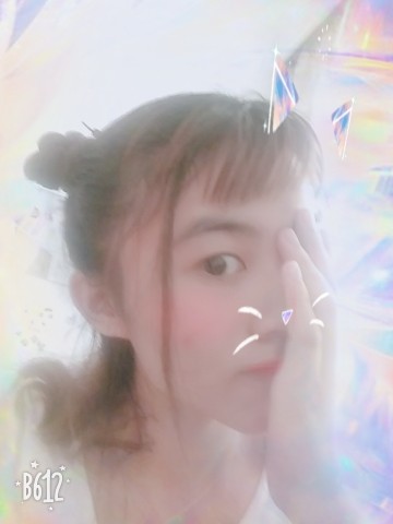选择性疯狂症的小可爱的主播照片