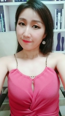 沁儿上午播主播照片
