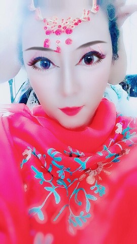 冰雪微微主播照片