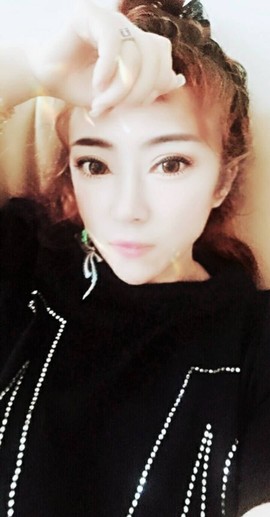 冰雪微微主播照片