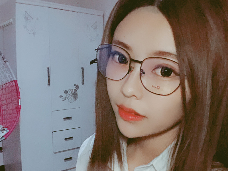 梦瑶宝贝！的主播海报