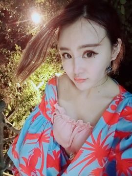 半个温暖主播照片