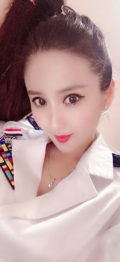 魅丽晴儿主播照片