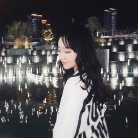 沈一清🍒歌手主播照片