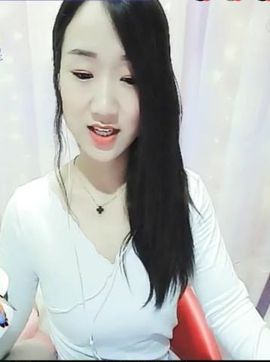 凌菲唱情歌主播照片