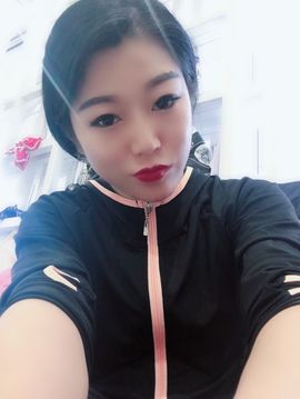 优雅的歌声主播照片