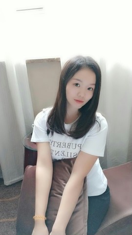 愿🉐一心人ღ主播照片