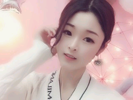 宇宙中低微的小灰尘主播照片