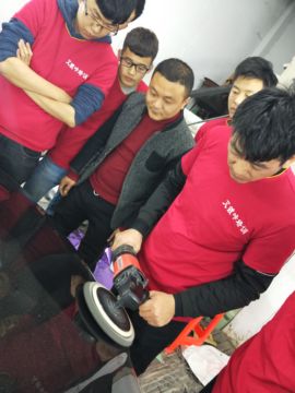 艾镀咔汽车美容1r主播照片