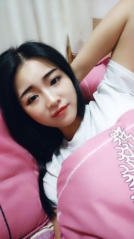 菲儿呢主播照片