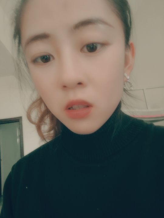 熊孩子~小颖求升级的主播照片