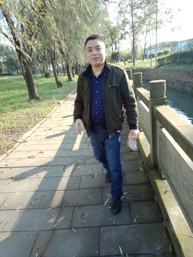@爱恋红尘主播照片