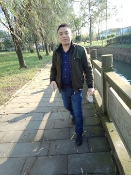 @爱恋红尘主播照片