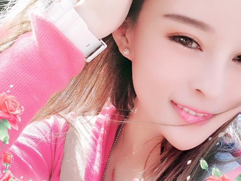 飛飛🌸的主播海报