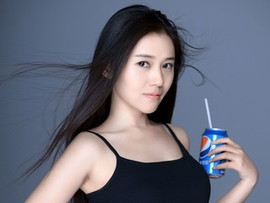 沙漠的眼j主播照片