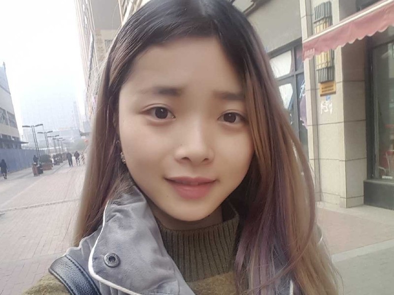 烯/草莓的主播海报