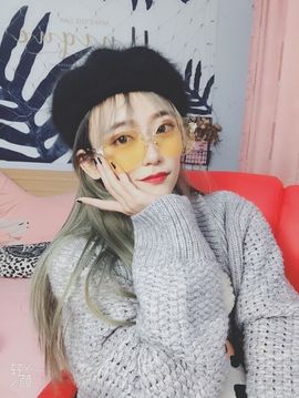 898579新房号主播照片