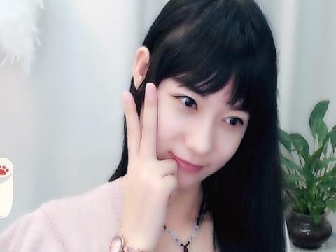 新人韩允儿海报