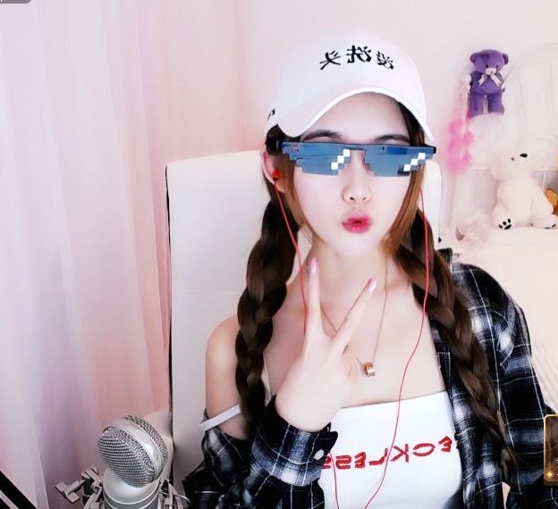 jkf萨法主播照片