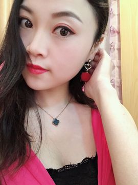 丫头随缘直播主播照片