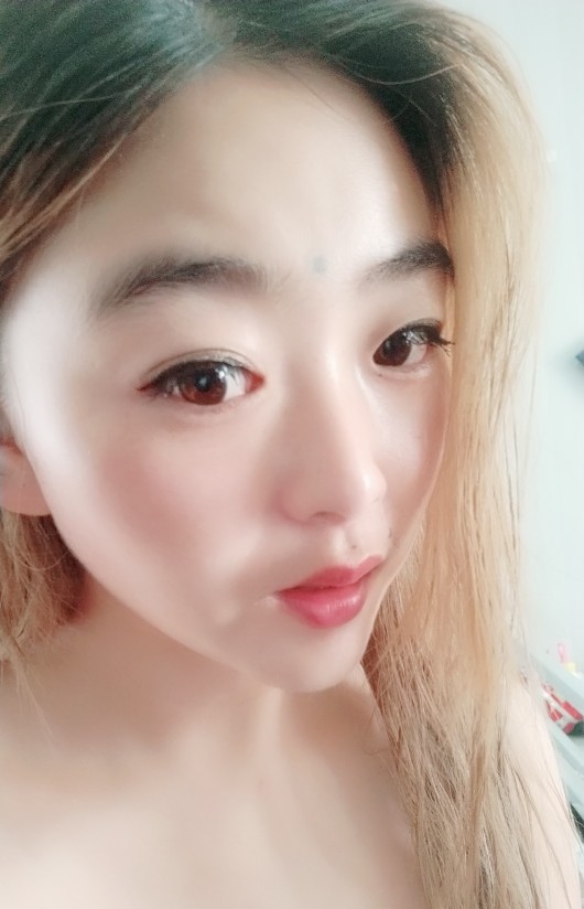 😜小乐ya😘的主播照片