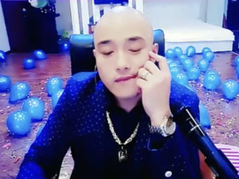 人老话不多主播照片